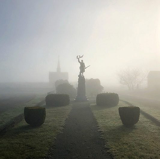 Le monument aux morts de la 1èere guerre mondiale à Trans dans les Coëvrons en Mayenne